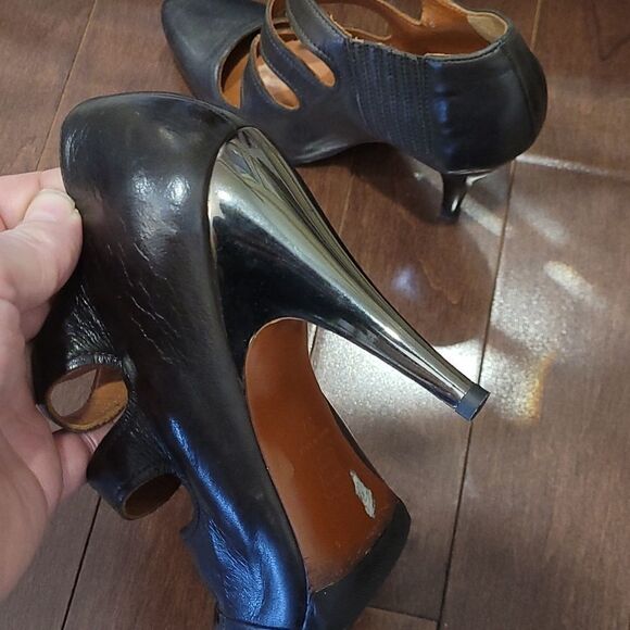 𝅺lanvin Strappy Leather Heels - Picture 3 of 8